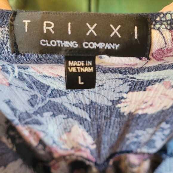 Trixxi romper large Great pre-owned condition - Picture 6 of 7